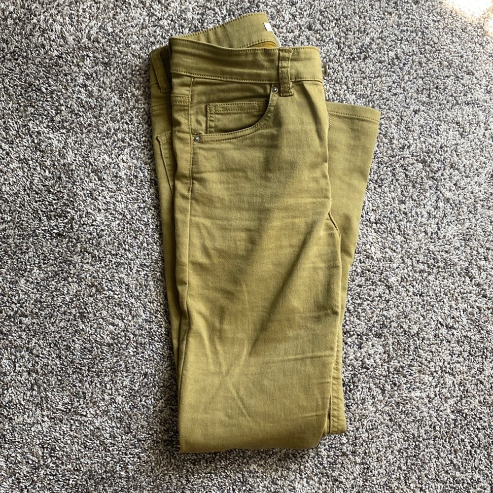 H&M army green ankle pants